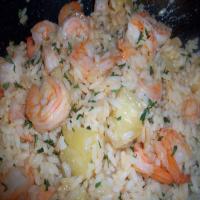 Thai Shrimp Fried Rice With Pineapple_image