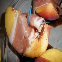 Peach and Prosciutto Appetizer_image