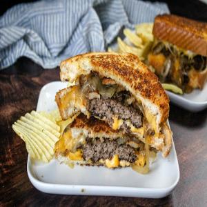 Grilled Cheese Burgers_image