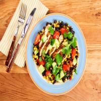 Chili-Lime Chicken with Corn and Black Beans_image