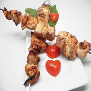 Shish Tawook (Mediterranean Chicken Kabobs)_image