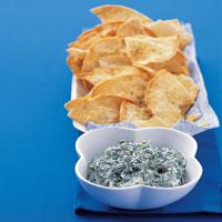Pita Crisps for Spinach Dip_image