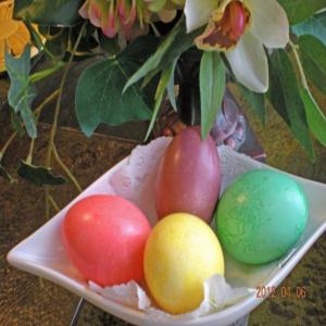Natural Food Dyes for Easter Eggs image