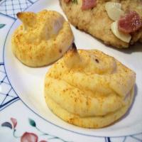 Kathy's Duchess Potato Puffs With Cheese_image