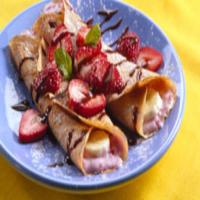 Cocoa Crepes with Strawberry-Banana Filling_image