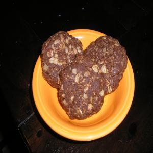 Lynn' Easy Chocolate & Peanut Butter No Bake Cookies image