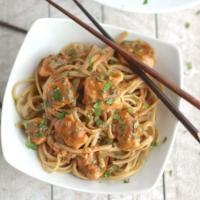 Super-Fast Asian Salmon Pasta with Easy Peanut Sauce_image