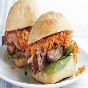 Steak Sandwiches with Carrot Slaw_image