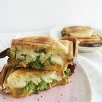 Bacon Guacamole Grilled Cheese Sandwich_image