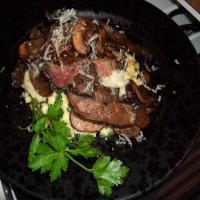 Mushroom Topped Steaks With Creamy Polenta_image