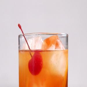 How To Make a Classic Amaretto Sour_image