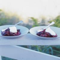 Roasted Plums with Creme Fraiche_image
