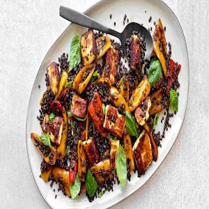 Grilling Cheese With Sweet Peppers and Black Lentils_image