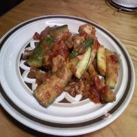 Fast, Easy Chicken in Salsa with Zucchini_image