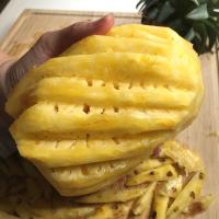 How To Cut A Pineapple_image