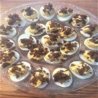 Deviled Eggs with Ancho Chili Candied Bacon_image