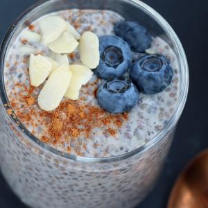 Blueberry Chia Pudding with Almond Milk_image