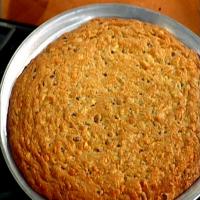 Giant Chocolate Chip Cookie Cake_image