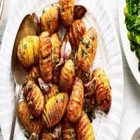 Mini Hasselback Potatoes with Rosemary and Garlic_image