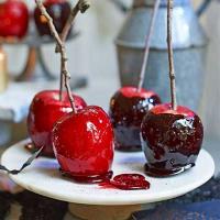 Halloween toffee apples_image