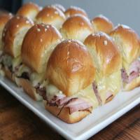 Mini Baked Ham Sandwiches_image