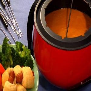 Aged Cheddar and Stout Fondue_image