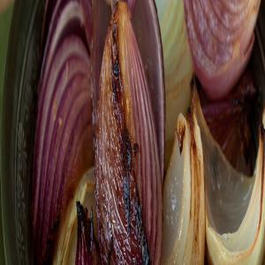 Lan Pham's Herbed-Roasted Onions image