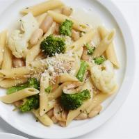 Whole-Family Pasta with Broccoli and Cauliflower image