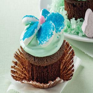 BAKER'S ONE BOWL Flower Cupcakes Recipe image