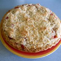 Crumb-Topped Strawberry Rhubarb Pie image