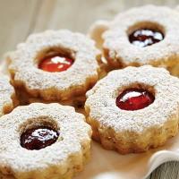 Jam and Hazelnut Cookies_image