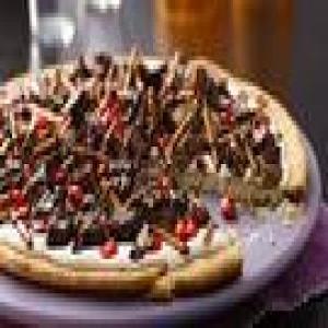 Halloween Candy Cookie Pizza_image