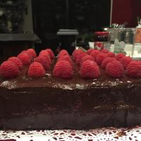 Deep Chocolate Raspberry Cake_image
