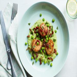 Seared Scallops with Mint, Peas, and Bacon_image