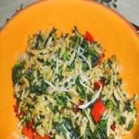 Orzo With Spinach and Red Pepper image