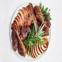 Expertly Spiced and Glazed Roast Turkey_image