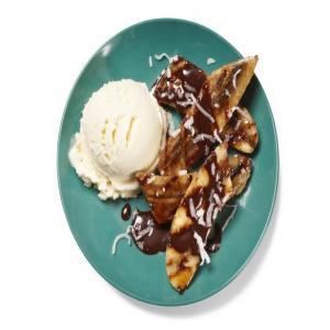 Grilled Bananas with Mexican Chocolate Sauce image