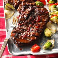 Steaks with Cherry-Chipotle Glaze_image