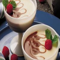 Chocolate and Vanilla Swirl Pudding_image