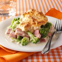 Ham and Broccoli Biscuit Bake_image