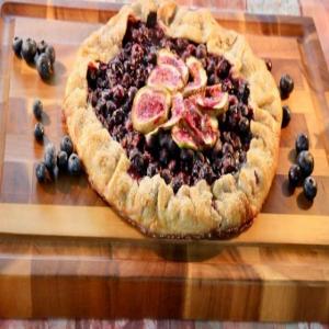Rustic Blueberry and Fig Crostata Recipe_image