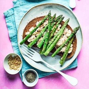 Salmon, sesame & asparagus open sandwich_image
