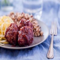 Slow-Cooker Cranberry Chili Meatballs image