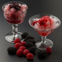 Shave Ice with Fresh Berry Sauce_image