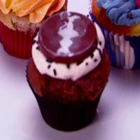 Chocolate Cupcakes with Salted Caramel Frosting and Chocolate Fudge Filling_image