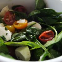 Spinach Caprese Salad image
