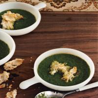 Lettuce Soup with Croutons_image