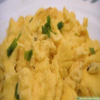 How to Make Fluffy Scrambled Eggs_image