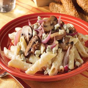 Penne and Mushrooms with Gorgonzolo Sauce image