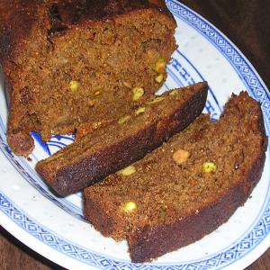 Fig and Pistachio Loaf Cake_image